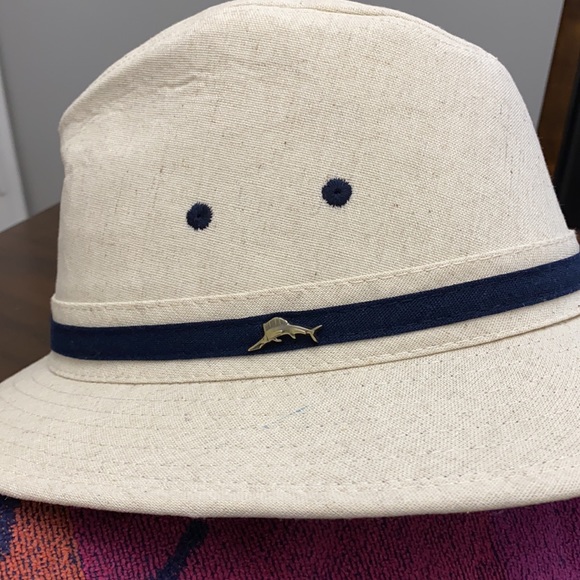 🔥2/$60🔥TOMMY BAHAMA 🍹🌴 - Picture 4 of 9